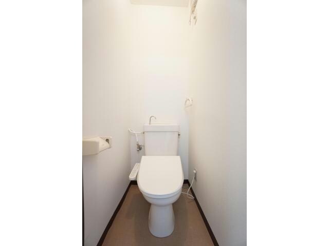 物件内観写真10　(温水洗浄便座)