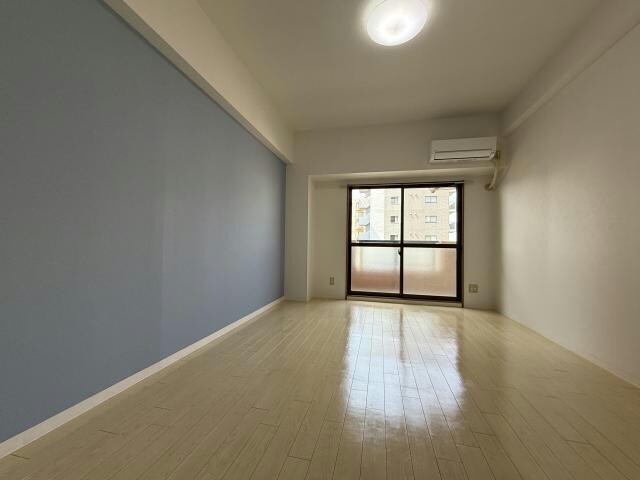 物件内観写真6　(エアコン一台付き)
