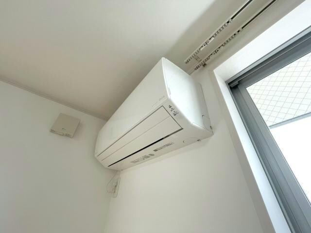 物件内観写真14　(2階リビングエアコン)