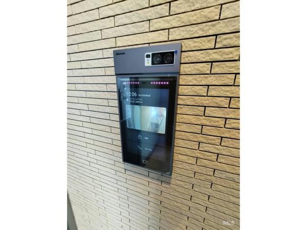 エントランス部分(エントランス顔認証式オートロック◎)