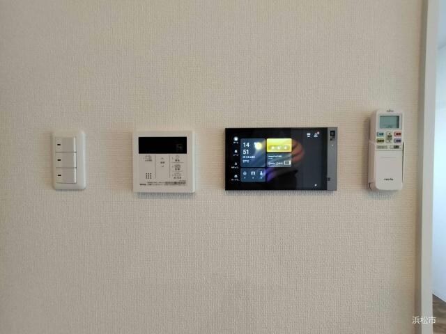 物件内観写真25　(室内監視カメラ付モニターホン♪)