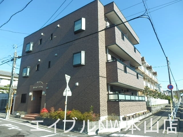 ピエ・タ・テール本山