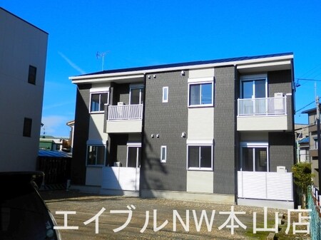 ＥＡＳＴ　ＷＯＯＤ　ＰＡＬＡＣＥ外観写真