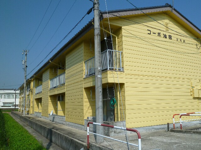 コーポ油田２号館の物件外観写真