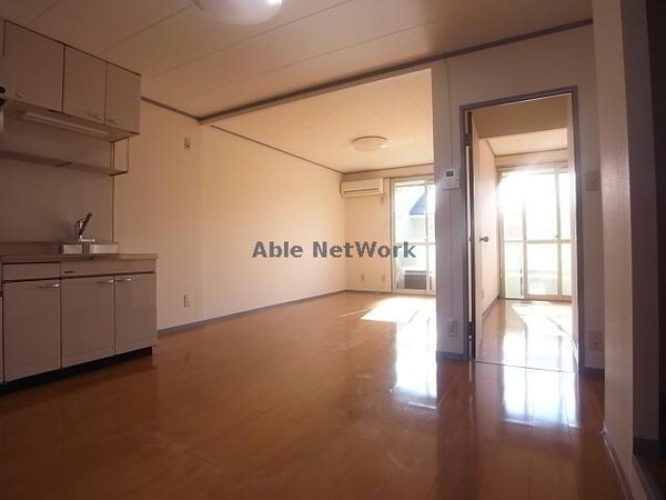 リビングダイニング