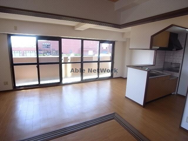 物件内観写真7　(ﾘﾋﾞﾝｸﾞﾀﾞｲﾆﾝｸﾞ)