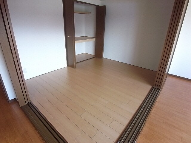 物件内観写真13　(居室)