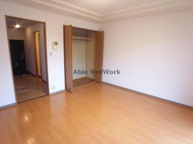 物件内観写真7　(同型タイプ部屋)