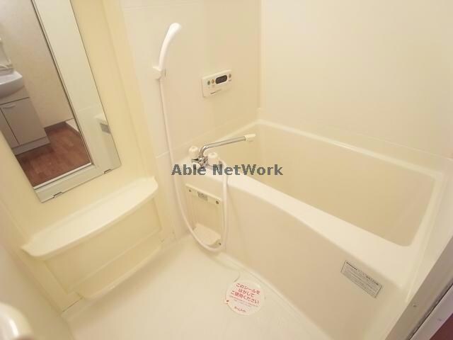 物件内観写真11　(同型タイプ部屋)