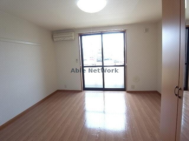 物件内観写真6　(洋室)