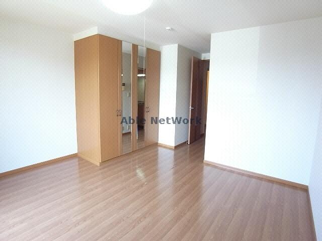 物件内観写真8　(洋室)