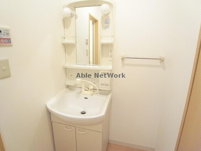 物件内観写真12　(洗面・脱衣所)