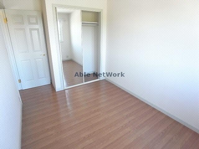 物件内観写真11　(洋室)