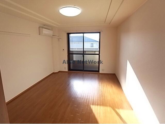 物件内観写真6　(別部屋参照)