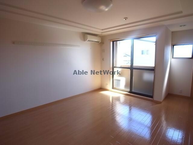 物件内観写真6　(洋室)