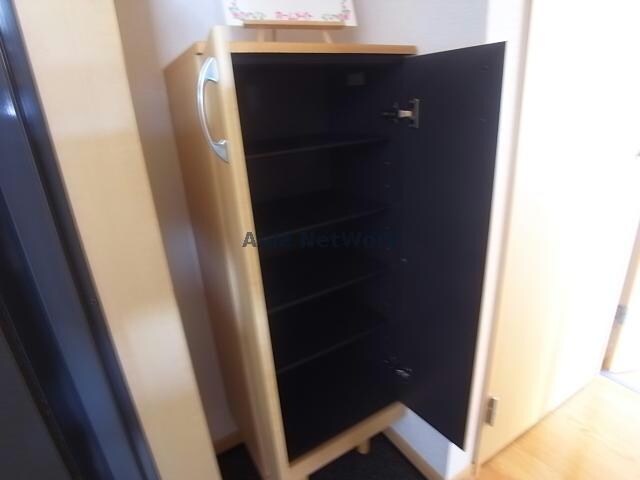物件内観写真8　(下駄箱)