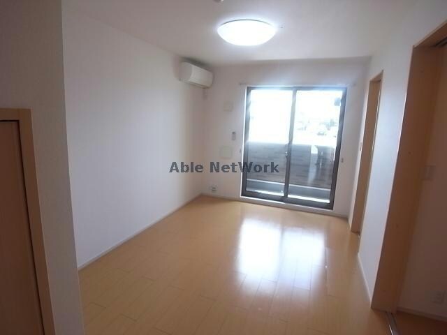 物件内観写真6　(洋室)