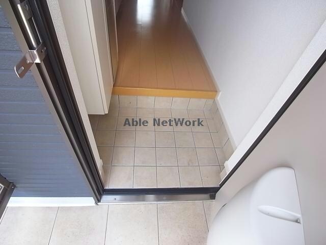 物件内観写真13　(玄関)