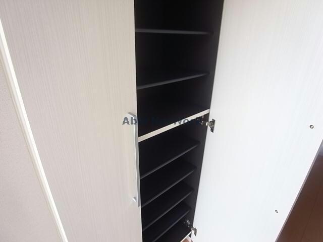 物件内観写真14　(下駄箱)