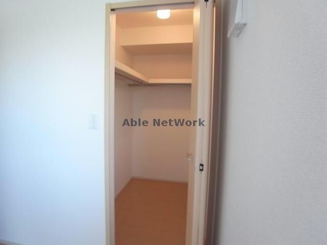 物件内観写真18　(収納)