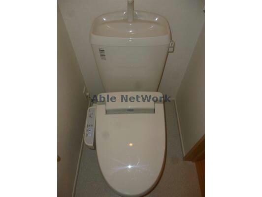 物件内観写真13　(温水洗浄便座付きトイレ)