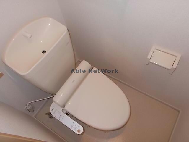 物件内観写真12　(温水洗浄便座付きトイレ)