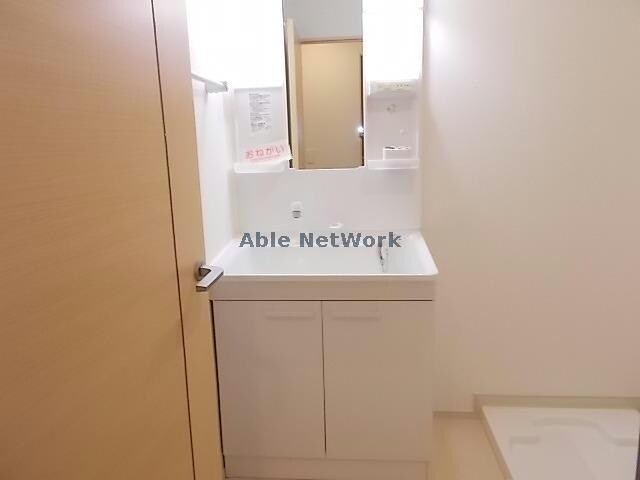 物件内観写真13　(洗面・脱衣所)