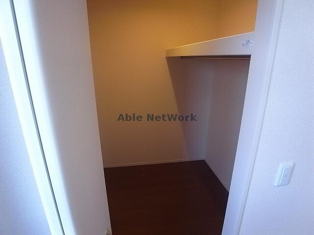 物件内観写真10　(ウォークインクローゼット)