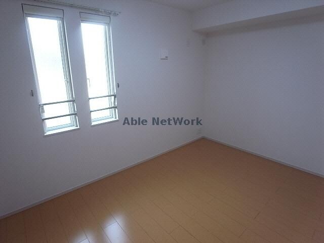 物件内観写真8　(洋室)