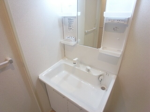物件内観写真10　(洗面・脱衣所)