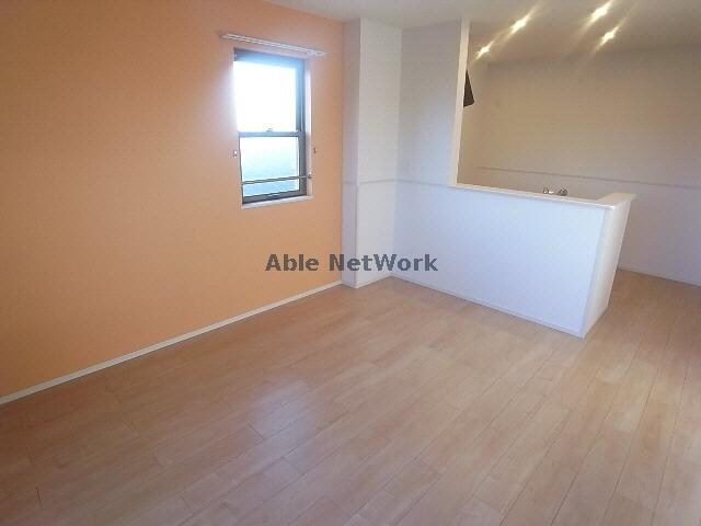 物件内観写真6　(リビングダイニング)