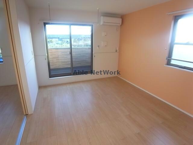 物件内観写真7　(リビングダイニング)