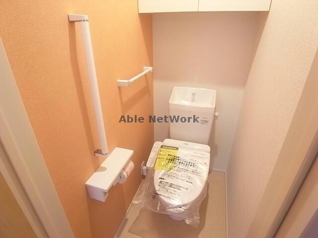 物件内観写真13　(温水洗浄便座付きトイレ)