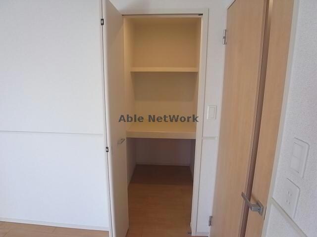 物件内観写真16　(収納)