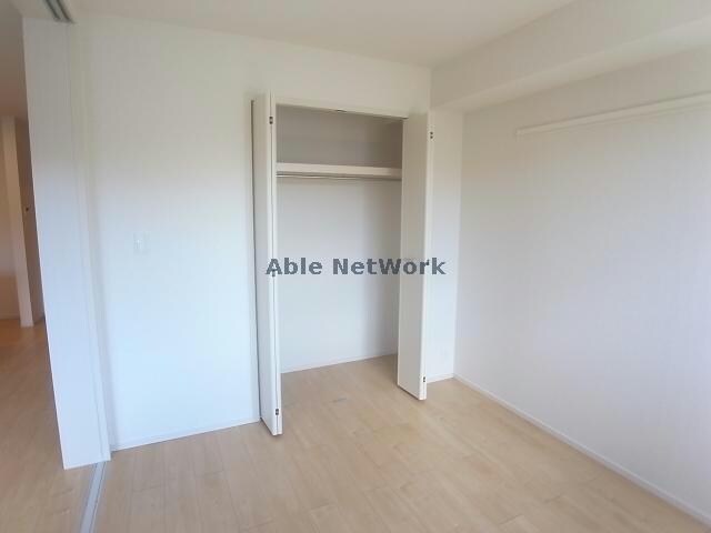 物件内観写真8　(洋室)