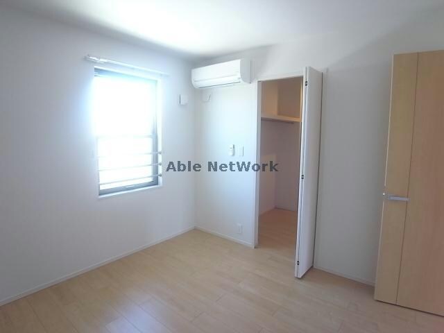 物件内観写真9　(洋室)