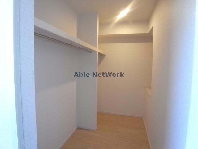物件内観写真10　(クローゼット)