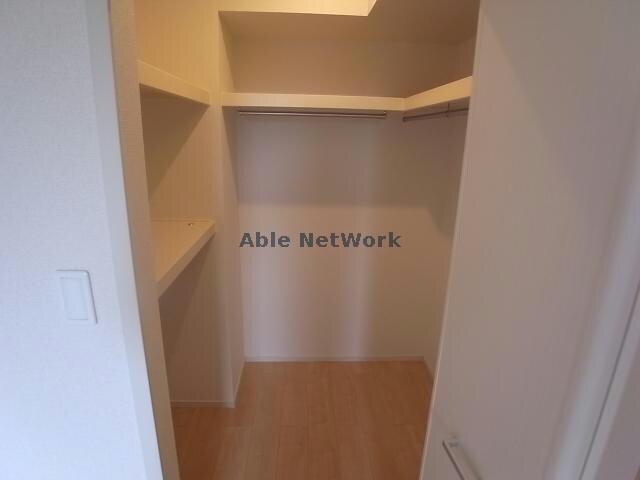 物件内観写真10　(クローゼット)