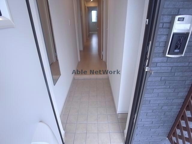 物件内観写真16　(玄関)