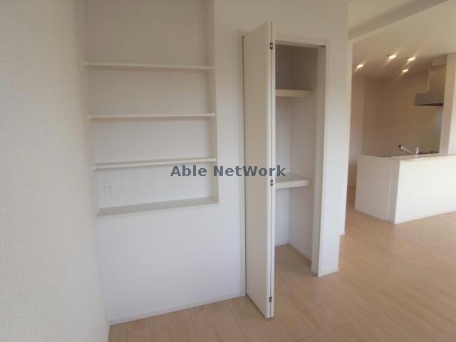 物件内観写真11　(収納)