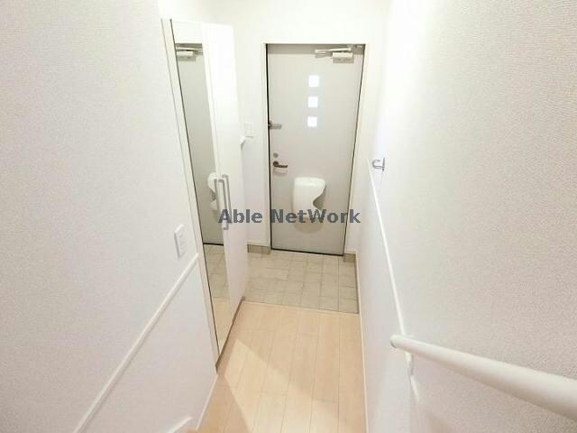 物件内観写真14　(玄関)