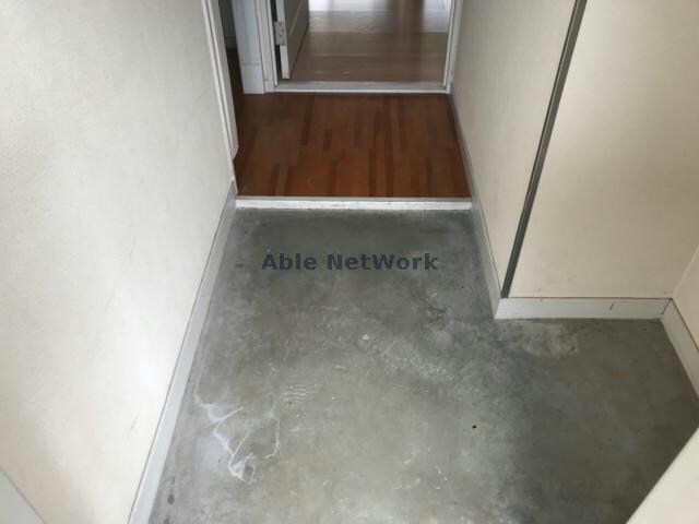 物件内観写真17　(玄関回り)