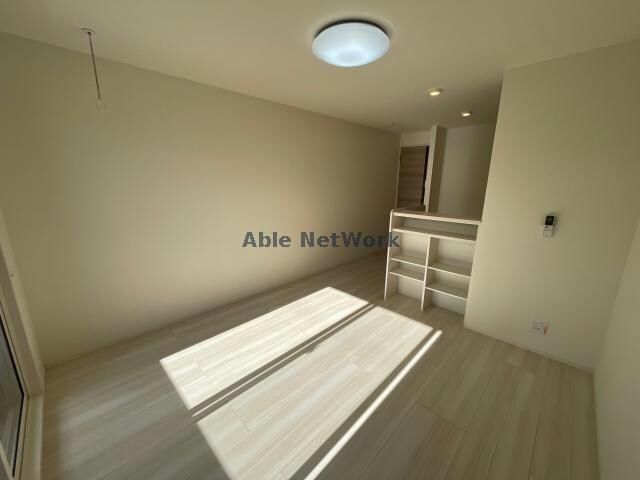 物件内観写真7　(同型タイプ部屋)