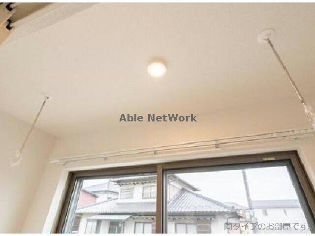 物件内観写真16　(同型)