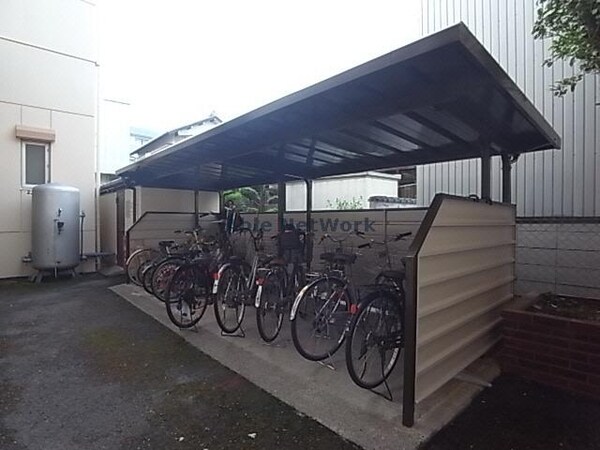 駐輪場(駐輪場)