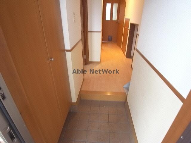 物件内観写真6　(玄関)