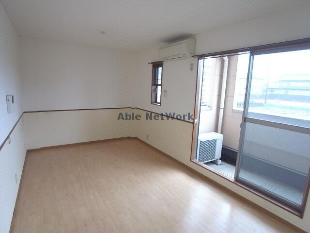 物件内観写真11　(リビングダイニング)