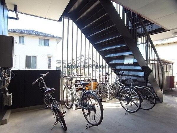 駐輪場(駐輪場)