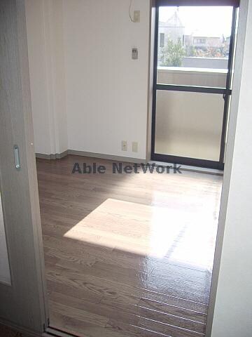 物件内観写真7　(洋室)