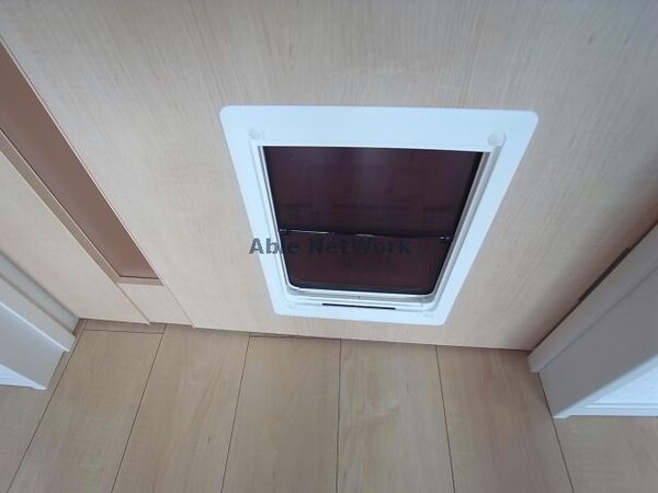 その他設備(ペットくぐりドア)